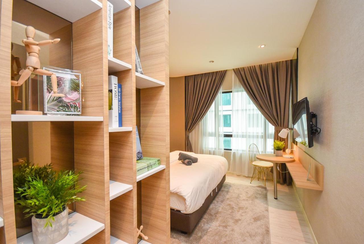 Suasana Residence By Nest Home Τζόχορ Μπάχρου Εξωτερικό φωτογραφία