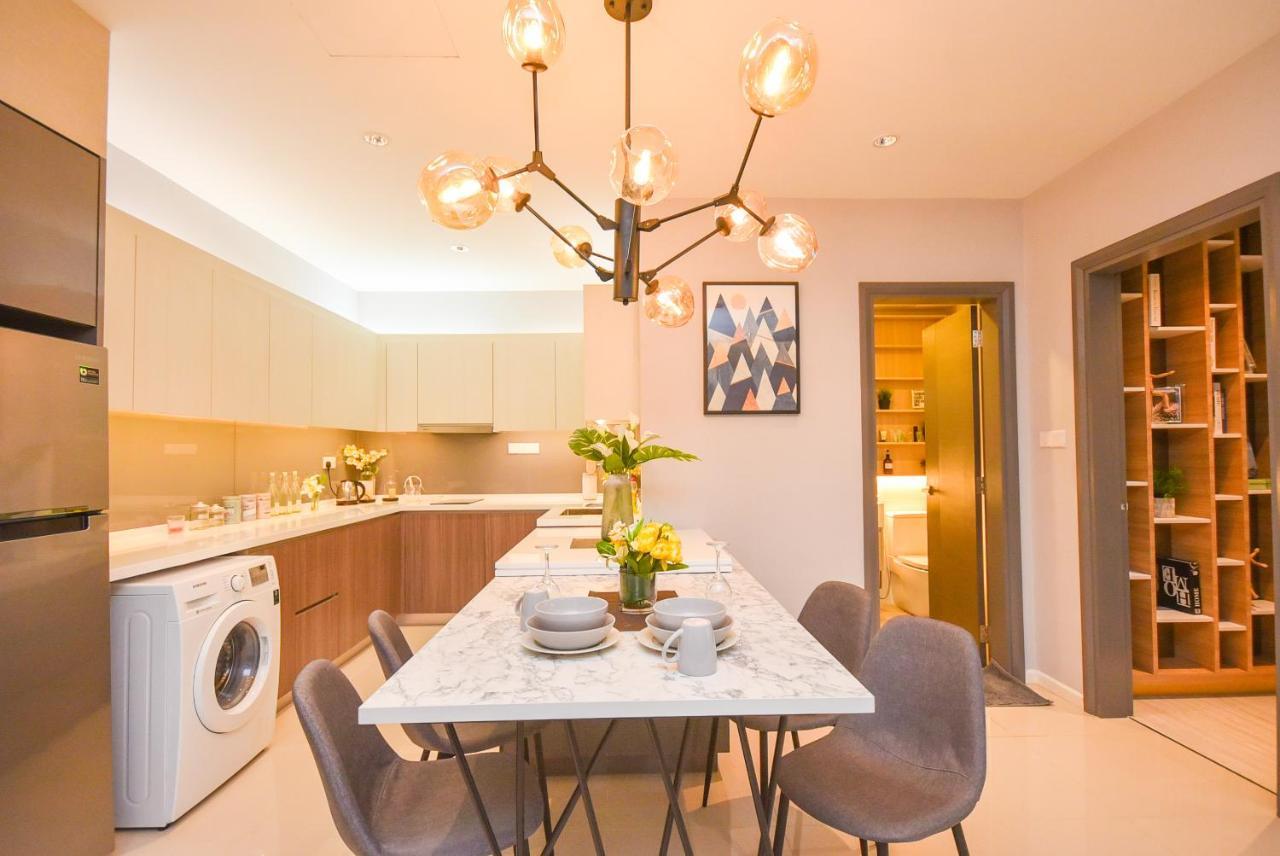 Suasana Residence By Nest Home Τζόχορ Μπάχρου Εξωτερικό φωτογραφία