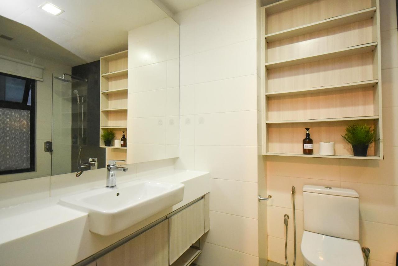 Suasana Residence By Nest Home Τζόχορ Μπάχρου Εξωτερικό φωτογραφία