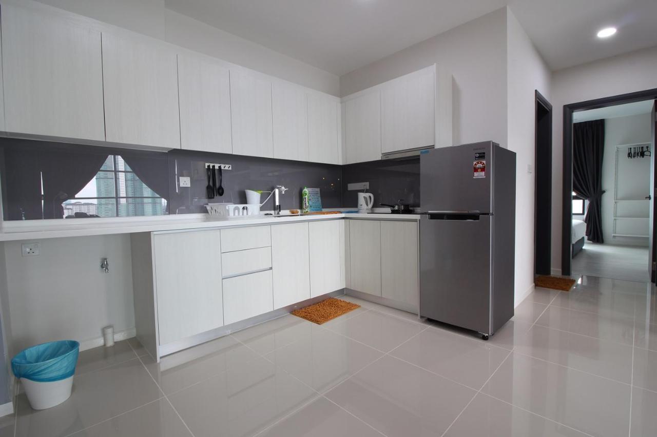 Suasana Residence By Nest Home Τζόχορ Μπάχρου Εξωτερικό φωτογραφία